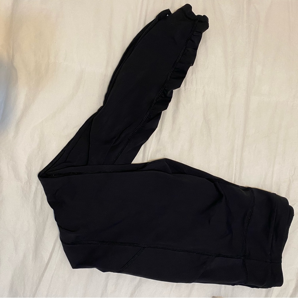 Lulu lemon size 8 leggings